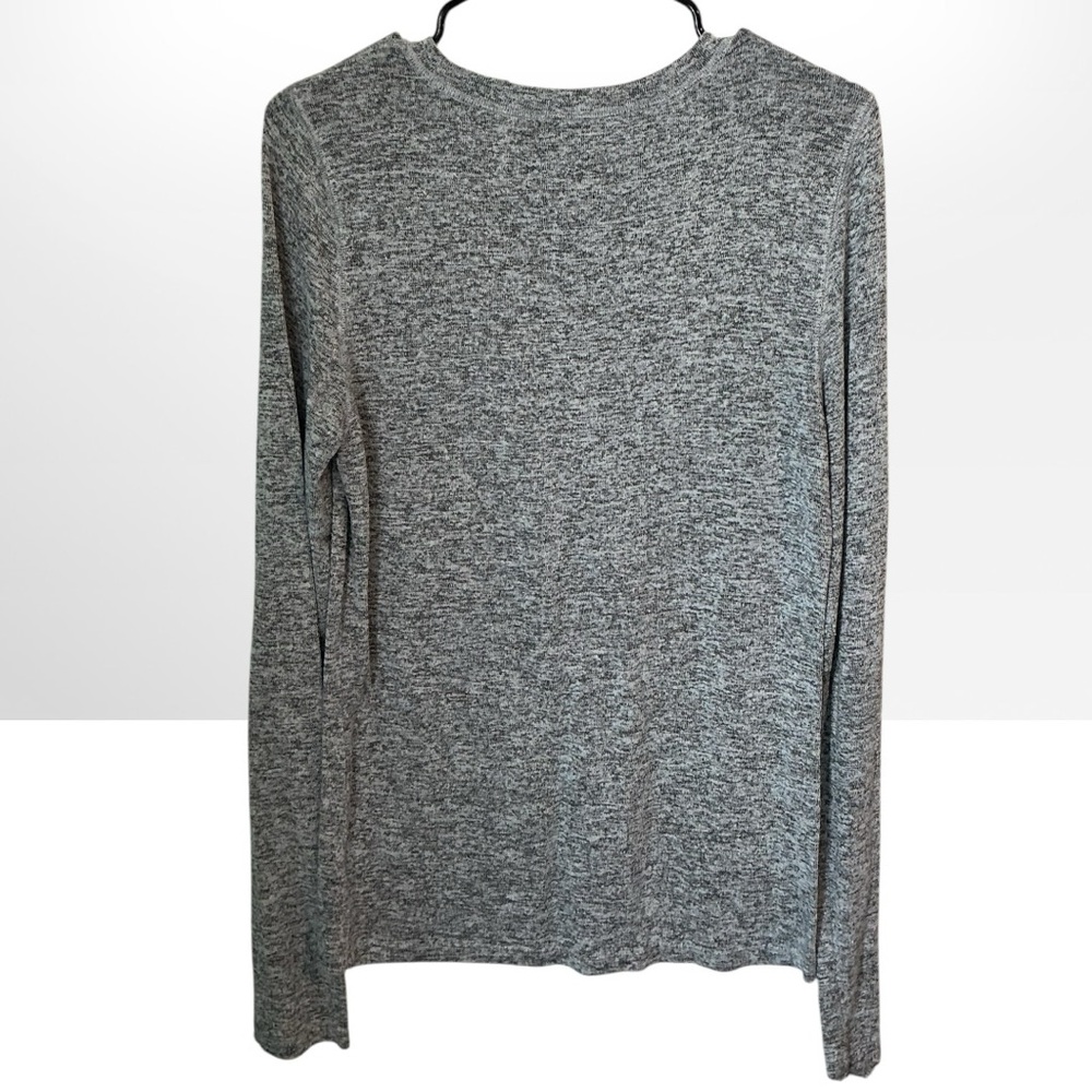 💡Aeropostale Gray Long Sleeve Tee - Picture 2 of 4